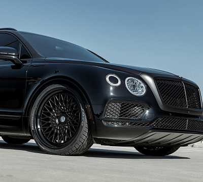 Фото дисков HRE 501 на Bentley Bentayga