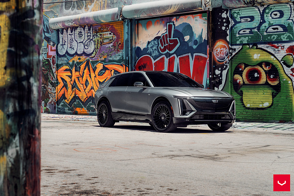 Фото дисков Vossen HF-8 Черный глянец на Cadillac Lyriq