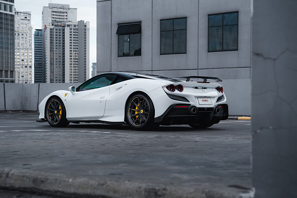 Фото дисков Brixton Forged R11-RS Черный сатин на Ferrari F8