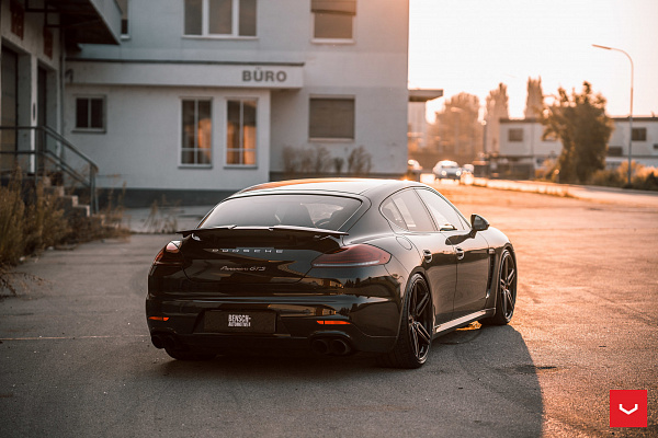 Фото дисков Vossen HF-1 Алмазная проточка на Porsche Panamera I