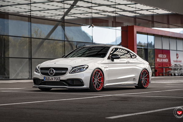 Фото дисков Vossen M-X2 (3-Piece) Глянцевый темный лак на Mercedes-Benz C-Class (W205)