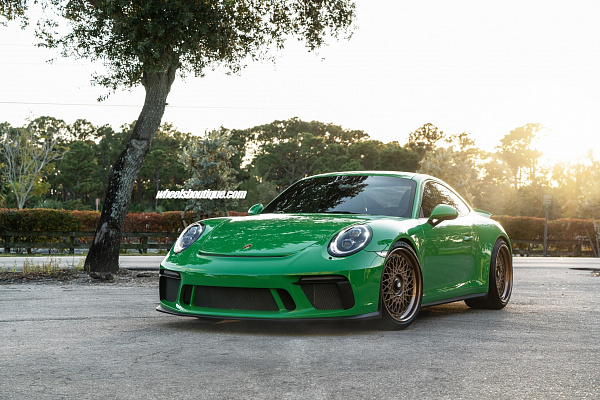 Фото дисков HRE 501 Глянцевая бронза на Porsche 911 VII