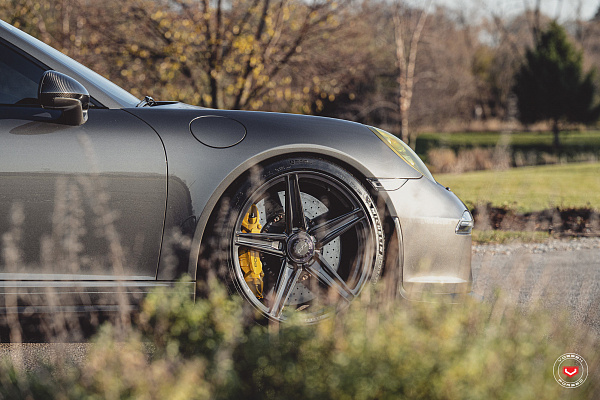 Фото дисков Vossen M-X5 Черный глянец на Porsche 911 VII