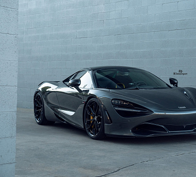 Фото дисков HRE P201 на McLaren 720S