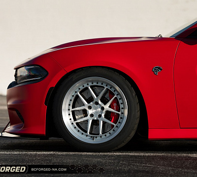 Фото дисков BC Forged LE52 // MLE52 на Dodge Charger VII