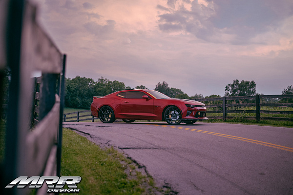 Фото дисков MRR M228 Черный глянец на Chevrolet Camaro VI