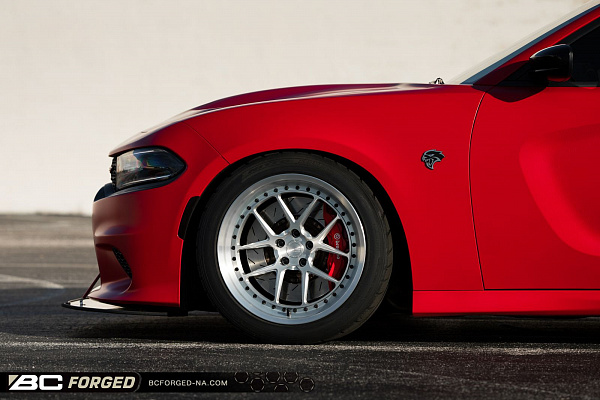 Фото дисков BC Forged LE52 // MLE52 Глянцевый лак на Dodge Charger VII