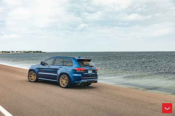 Фото дисков Vossen HF-5 Глянцевое золото на Jeep Grand Cherokee IV