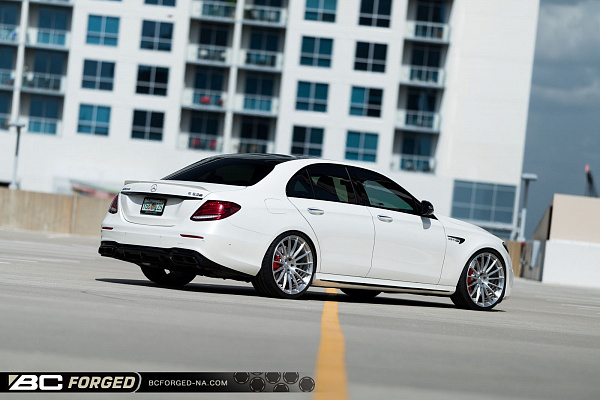Фото дисков BC Forged RZ15 Глянцевый лак на Mercedes-Benz E-Class (W213, S213, C238)