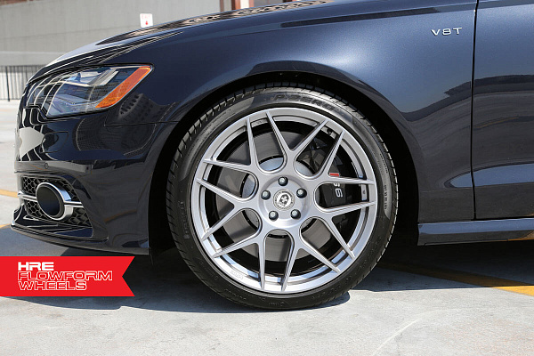 Фото дисков HRE FF01 Серебро на Audi A/RS 6 (C7)