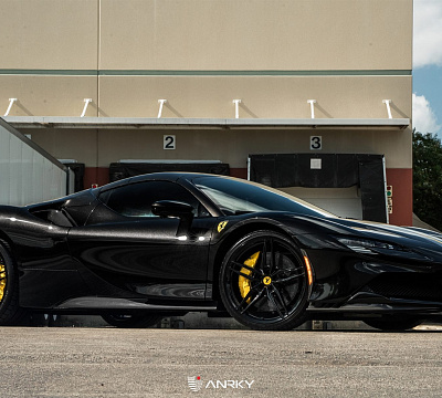 Фото дисков Anrky AN17 на Ferrari SF90