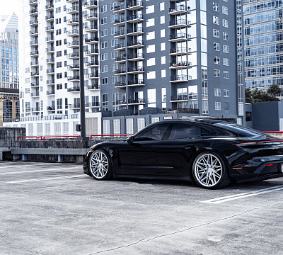 Фото дисков Vossen HF-7 на Porsche Taycan I