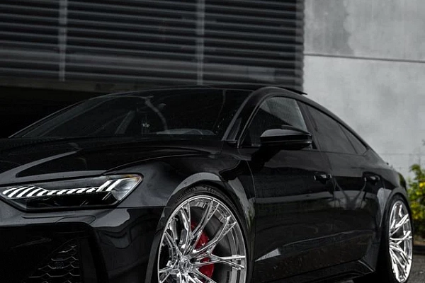 Фото дисков ST Wheels ST9 Полированный лак на Audi A/RS 7 (4K)