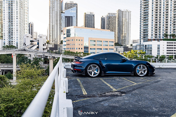 Фото дисков Anrky AN36-S Полированный лак на Porsche 911 VIII