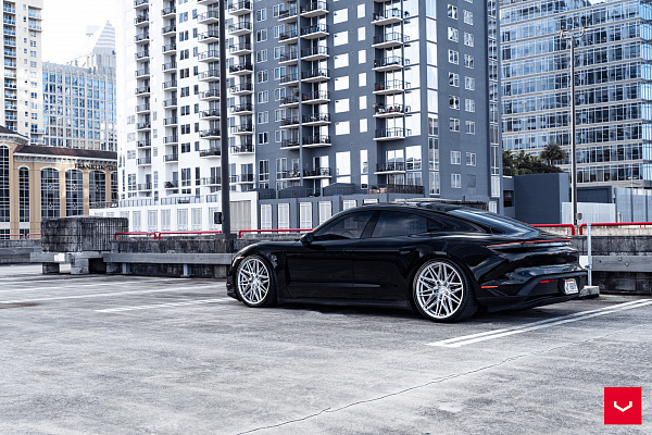 Фото дисков Vossen HF-7 Серебро на Porsche Taycan I
