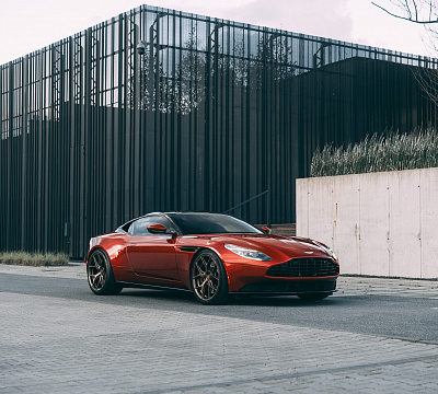 Фото дисков Vossen HF-5 на Aston Martin DB11