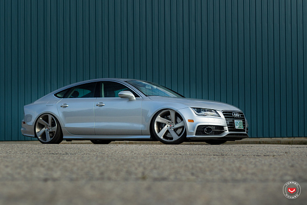 Фото дисков Vossen CG-210T Глянцевый лак на Audi A/RS 7 (4G)