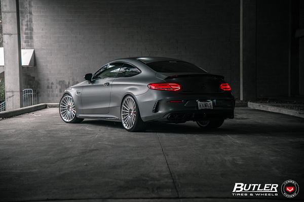 Фото дисков Vossen S17-04 Глянцевый темный лак на Mercedes-Benz C-Class (W205)