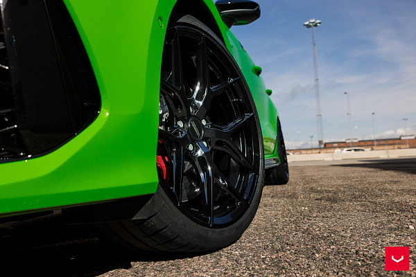 Фото дисков Vossen HF-5 Черный глянец на Audi A/S/RS 3 (8Y)