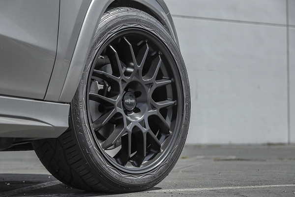 Фото дисков Rotiform ZWS Черный сатин на Mercedes-Benz GLE II