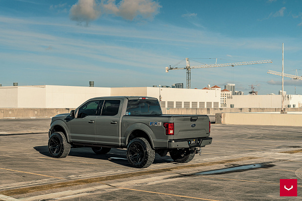 Фото дисков Vossen HF6-5 Черный глянец на Ford F-150 XIII