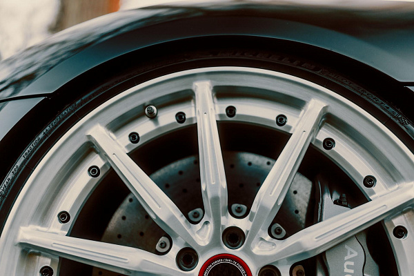 Фото дисков Brixton Forged R11-R Глянцевый лак на Audi R8 (4S)