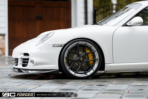 Фото дисков BC Forged HCS21 Глянцевый темный лак на Porsche 911 VI