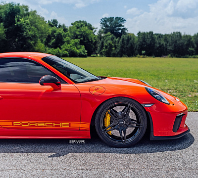 Фото дисков Strasse Wheels SV2 Deep Concave Monoblock на Porsche 911 VII
