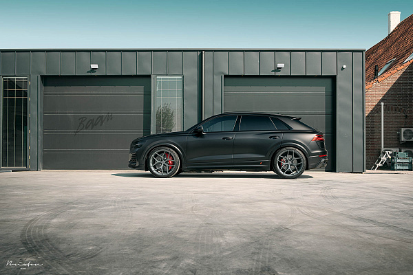 Фото дисков Brixton Forged PF7 Глянцевый графит на Audi Q8