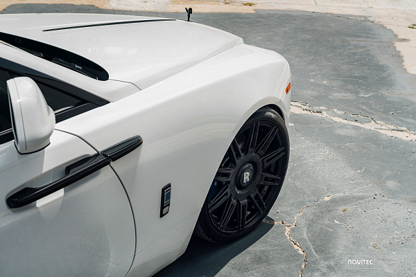 Фото дисков NOVITEC SP2 Черный глянец на Rolls-Royce Wraith
