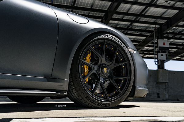 Фото дисков Strasse Wheels SM5RT Deep Concave Duoblock Черный сатин на Porsche 911 VII