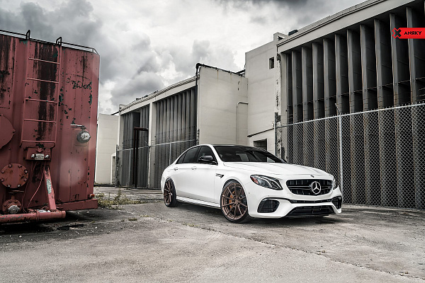 Фото дисков Anrky AN28 Сатиновая бронза на Mercedes-Benz E-Class (W213, S213, C238)