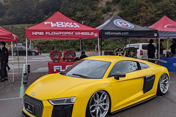Фото дисков HRE P201 Серебро на Audi R8 (4S)