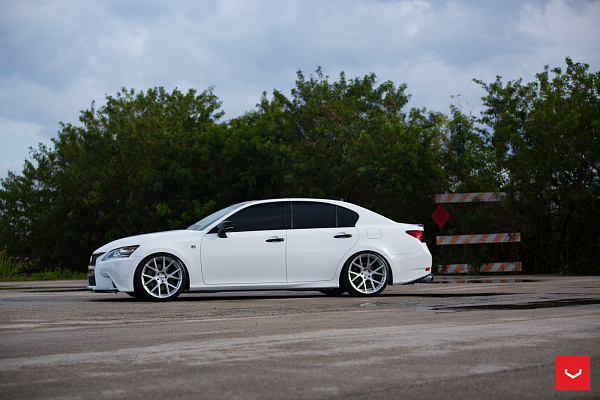 Фото дисков Vossen VFS-6 Серебро на Lexus GS IV