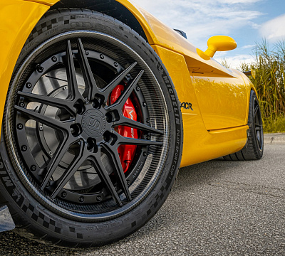 Фото дисков Strasse Wheels SV2-6 Deep Concave FS на Dodge Viper