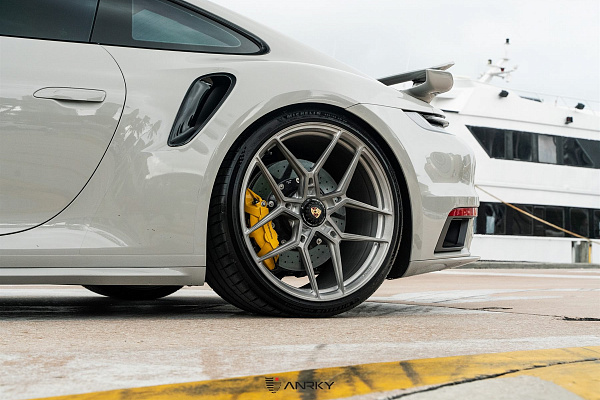 Porsche 992TT-S