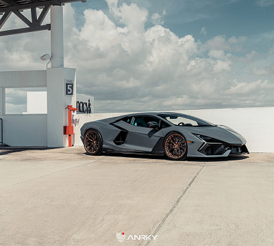 Фото дисков Anrky AN20 на Lamborghini Revuelto