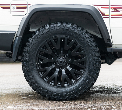 Фото дисков Kahn G22 DC на Toyota Land Cruiser 70