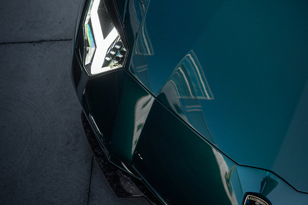 Фото дисков Brixton Forged TR05 Черный глянец на Lamborghini Aventador