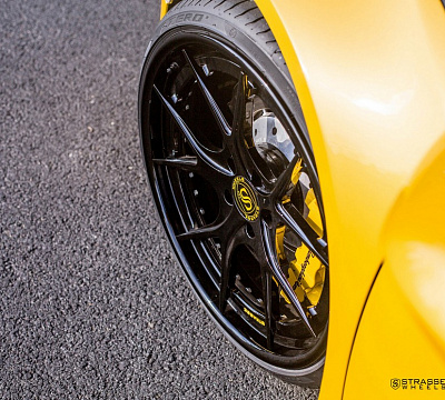 Фото дисков Strasse Wheels SM5R Deep Concave FS на Lamborghini Huracan