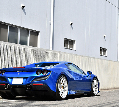Фото дисков HRE S101SC на Ferrari F8