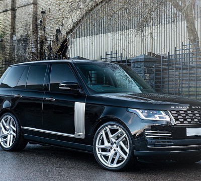 Фото дисков Kahn Type 52 RS на Range Rover IV