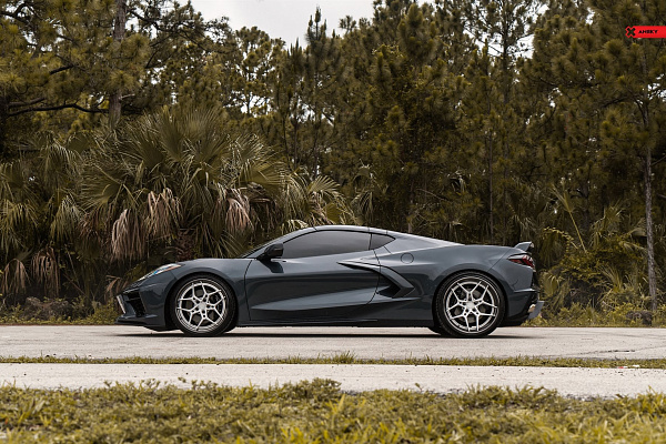Фото дисков Anrky S3-X4 Сатиновый лак на Chevrolet Corvette C8