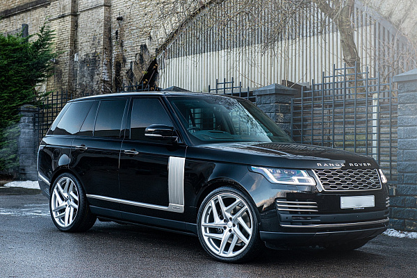 Фото дисков Kahn Type 52 RS Сатиновый лак на Land Rover Range Rover IV