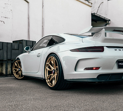 Фото дисков HRE P201 на Porsche 911 VII