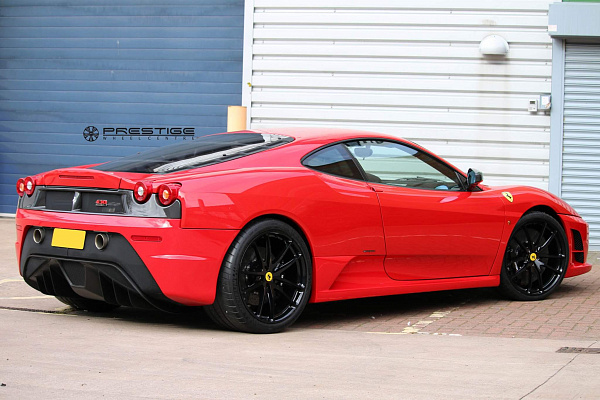 Фото дисков HRE P104 Черный глянец на Ferrari F430