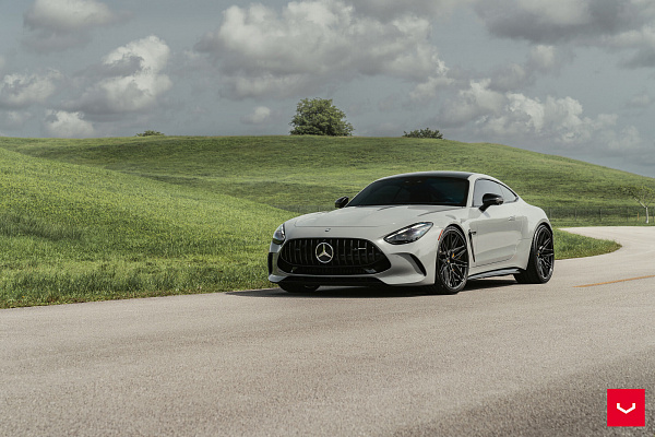 Фото дисков Vossen HF-7 Черный глянец на Mercedes-Benz AMG GT II