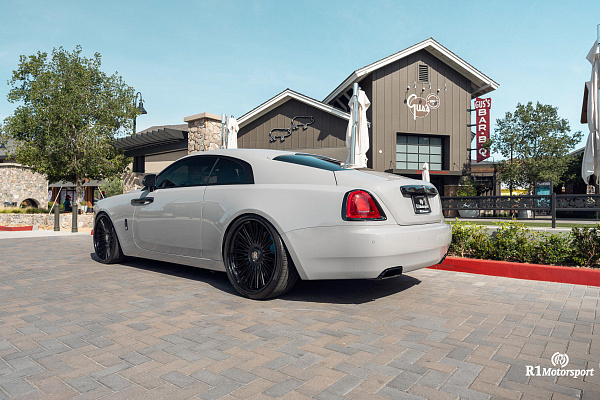 Фото дисков Vossen S17-14 (3-Piece) Черный сатин на Rolls-Royce Wraith