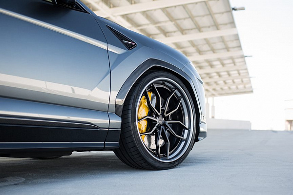 Фото дисков Anrky AN31 Черный сатин на Lamborghini Urus