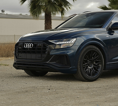 Фото дисков Rotiform JDR на Audi Q8